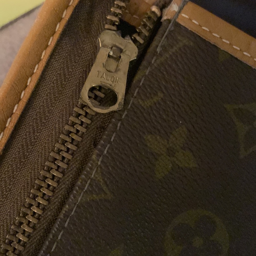 Louis Vuitton 19X13.Huge Traveling case French Co.🥳🥳❌ - Picture 5 of 11